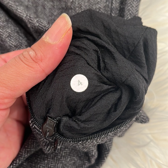 Lululemon Think Fast Long Sleeve Grey Pattern Sweater - Picture 13 of 16